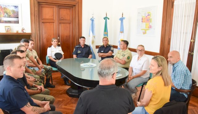 Gentile_reconocimiento_policias