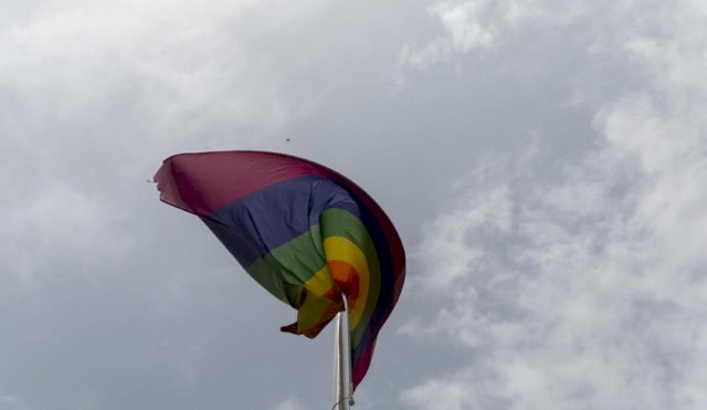 Bulgaria aprueba una ley que prohíbe la “propaganda” LGBTQ+